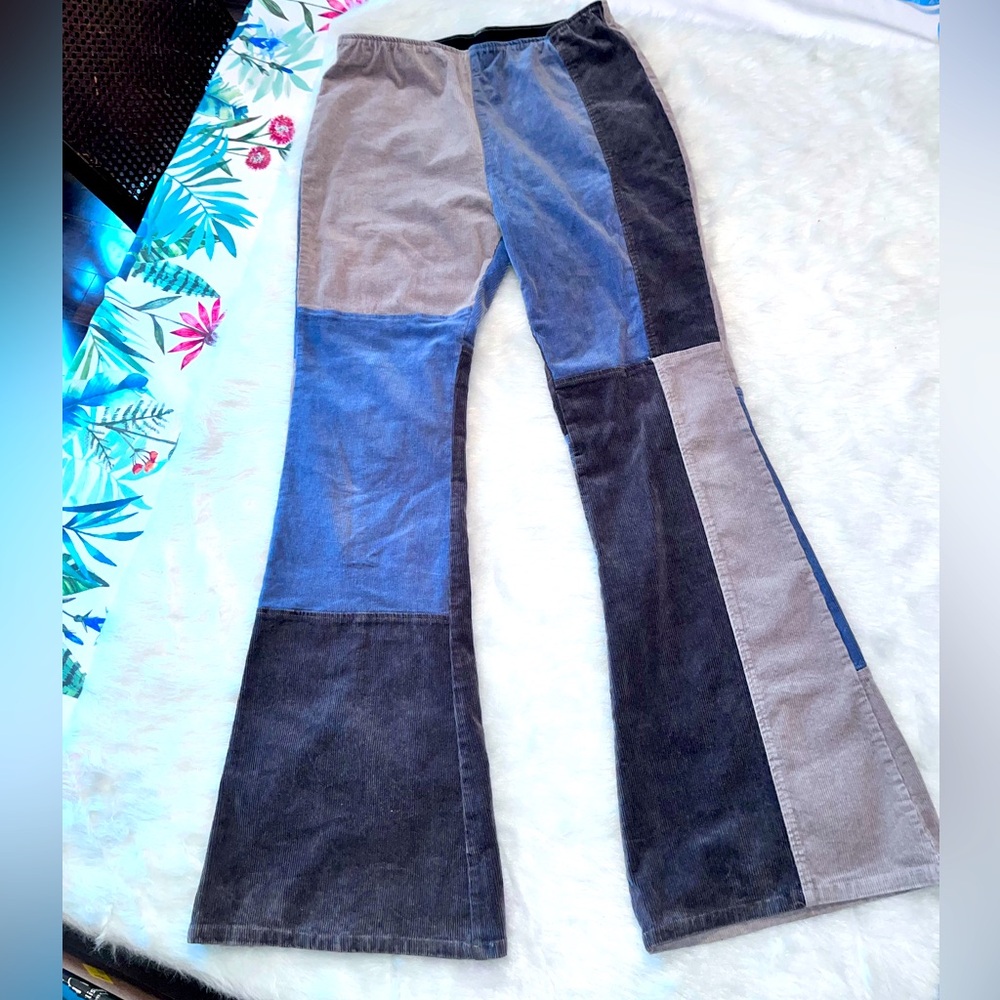 OLI & HALI NWOT Awesome BOHO Corduroy Flare Leg Style Pants